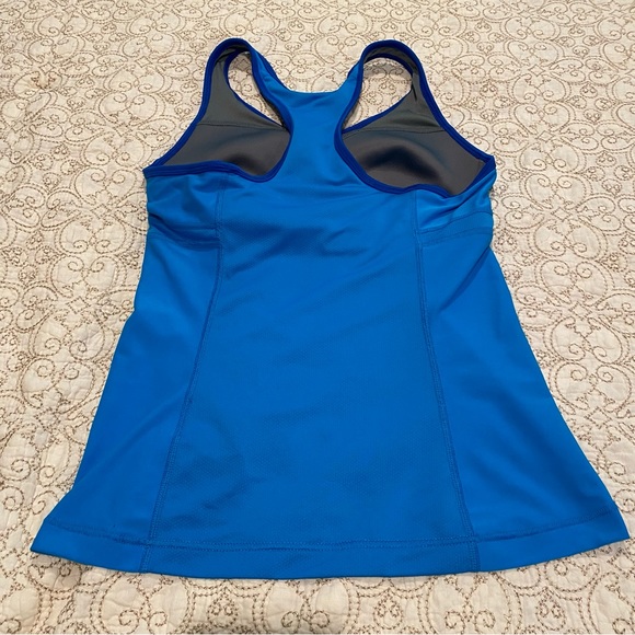 Nike Dri-Fit Women’s Workout Tank Top - Picture 8 of 9